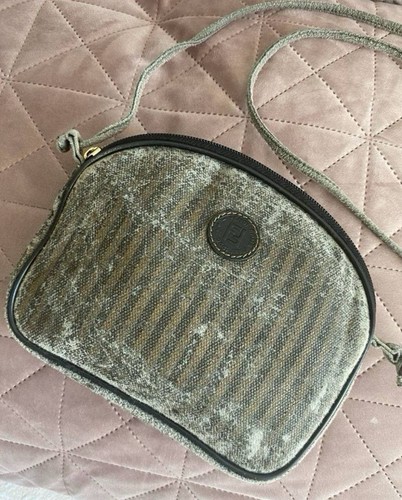 Borsa tracolla vintage - a, fendi