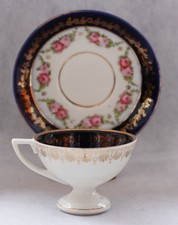 Tazza e piattino in porcellana
