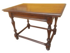 Corposo e grazioso Tavolino a rocchetto intarsiato Emiliano in noce