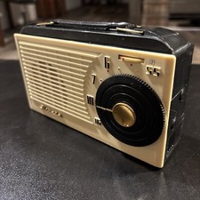 Radio a valvole in miniatura