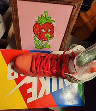 Sneaker e stampa firmata e