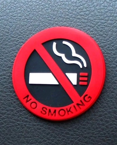 Smoking prega di non - prega,