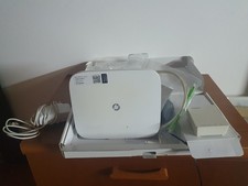 Vodafone Station Revolution HHG2500 fibra completa di accessori