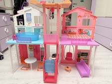 Casa Di Barbie a tre piani con ascensore