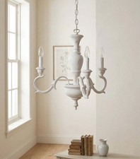 Lampadario classico in legno