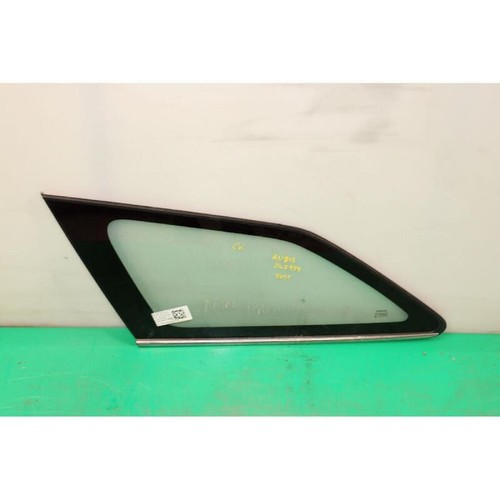 Fisso parafango post sx - post.,