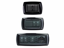 Placche compatibili Bticino Living serie Mylife 3-4-5 moduli colore nero
