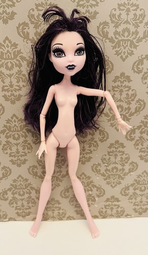 Monster high doll - monster,