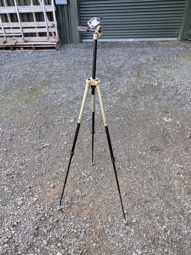 Velbon ultra max - max, treppiede