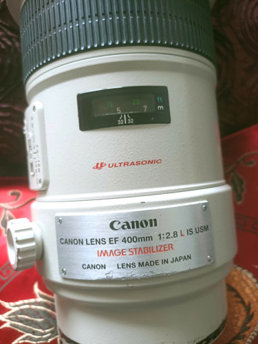 Canon 400mm 8 is - f/2.8,