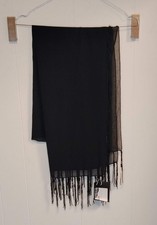Stola Nera Elegante con Frange