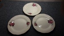 3 piatti vintage bianchi
