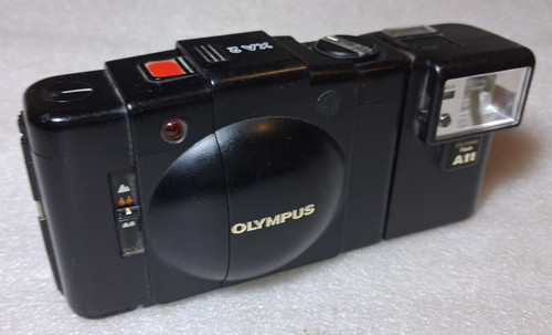 Olympus xa2 compact camera - olympus,