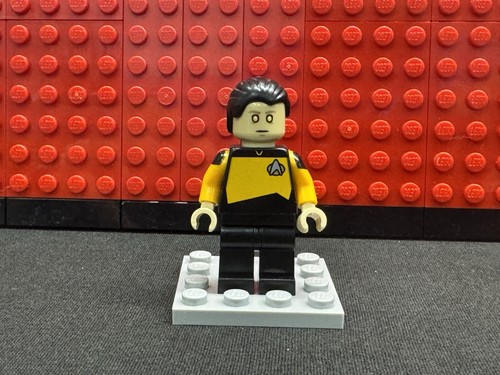 Lego star trek data minifigure - star,