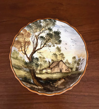 Bellissimo piatto ceramica artistica maiolica di Castelli. 20 cm.