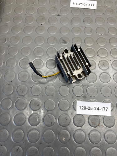 Regolatore tensione - regolatore,