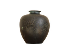 Antico vaso cinese in rame inseguito con figure e motivi floreali arredo casa