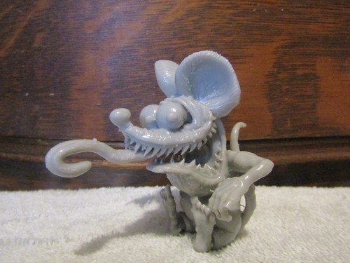 Figura resina stampata in - in,