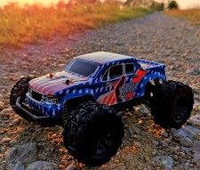 RC 2,4 Ghz. Monster Truck US STRIKER 2WD Auto telecomandata Monster Truck 