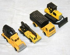 Veicoli da costruzione gialli