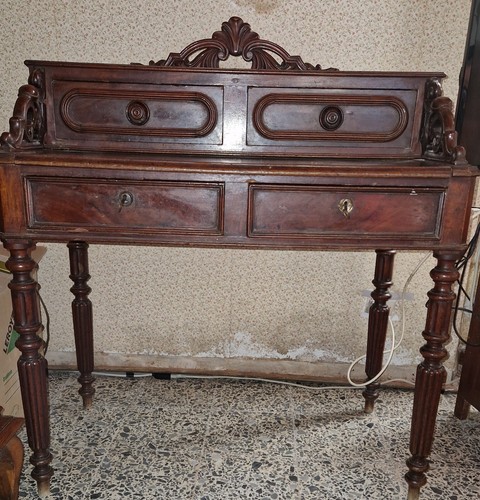 Scrittoio antico con - , fregio