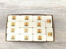 Domino simile a marmo con logo