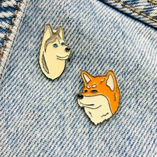 Nuovo Spilla Emaille Akita Inu