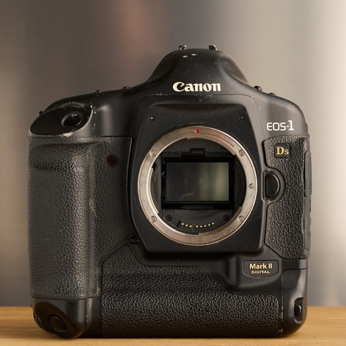 Canon eos 1ds mark - mark, dslr