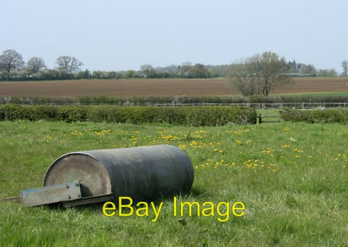 Photo 6x4 2010 - field, roller