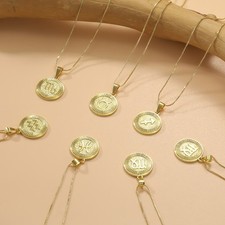 Collana con ciondolo per