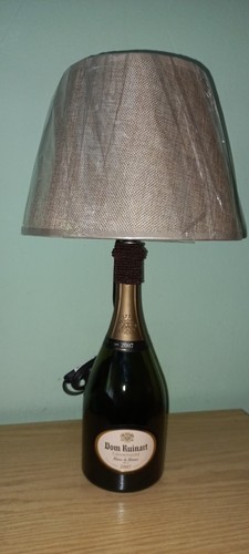 Lampada tavolo fatta con - lampada,