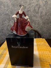 ROYAL DOULTON,FIGURINA IN