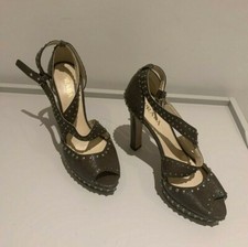 Scarpa sandalo con tacco PRADA con piccole borchie NUOVA ORIGINALE