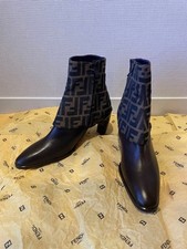 Scarpe stivali corti FENDI