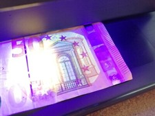 MONEY DETECTOR RILEVATORE DI BANCONOTE FALSE MACCHINETTA  CONTROLLA SOLDI EURO 