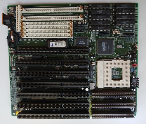 Socket pcchips hsin tech - 3,
