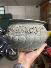 Antico vaso in rame da utilizzare anche in giardino o come arredo. Portafiori