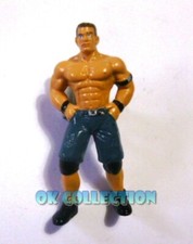 MINI PERSONAGGIO WRESTLING WWF 2005 : JOHN CENA (Sorpresina Dolci Preziosi)