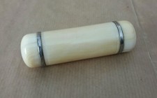 Contenitore con due aperture a