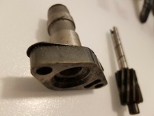 Vendo x Fuoribordo Suzuki DT25 - DT30  Ingranaggio pompa olio 