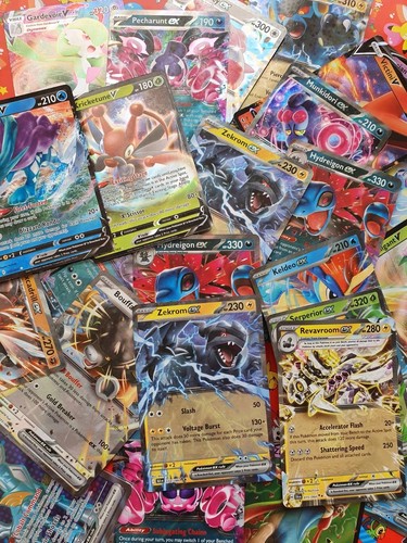 110 pokemon cards bundle - 110+,