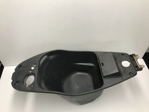 Vano porta casco sotto - vano,