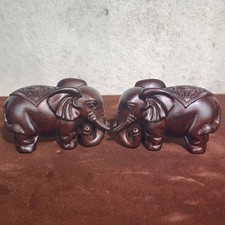Coppia di elefanti in legno