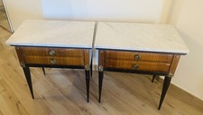 Coppia di Comodini in Stile