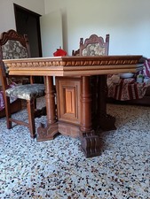 Mobili in legno vintage intarsiati (Vetrina libreria, tavolo e sedie)