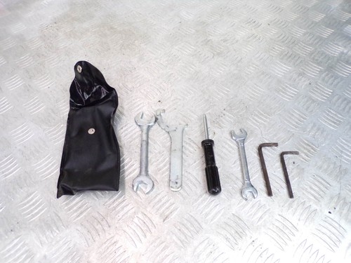 Suzuki 650 trousse attrezzi - suzuki,