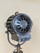 Ancien projecteur de théâtre