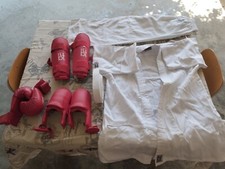 Kit completo Per Karate/Arti marziali, Con Kimono Taglia L + Protezioni Taglia M