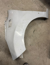 Parafango anteriore sinistro FORD FIESTA 