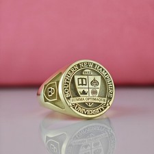 Anello uomo università creato